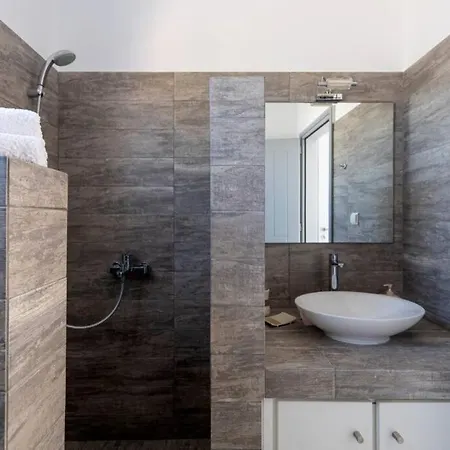 Petra By Rocks Estates * Parikia (Paros)